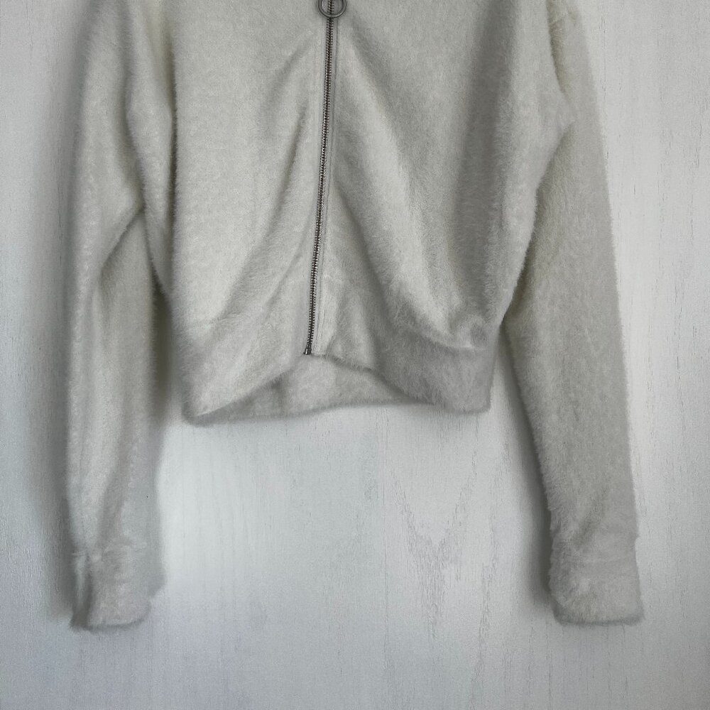 LIKE NEW Gymshark Whitney Eyelash Knit Jacket - Skylight White Size Small - Picture 4 of 7